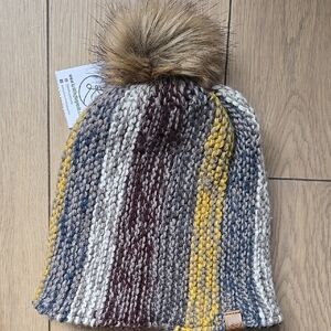NWT Cozy Knit Merino Beanie with Pom Pom